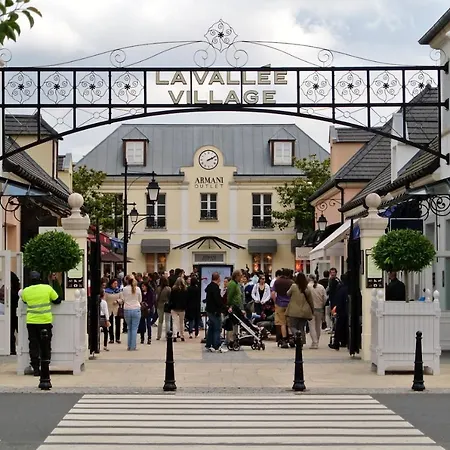 Magical Playroom, 10 Minutes De Disneyland Paris! * Chessy (Seine-et-Marne)